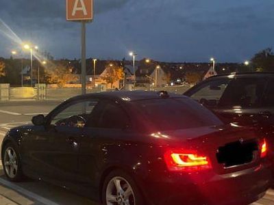 Gebraucht BMW 118 Sport Line 143 PS (105 kW) 2011 Schwarz Kleinwagen