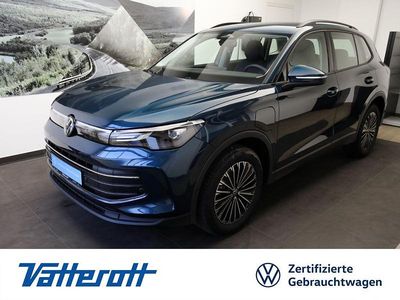 Blau Gebraucht 2025 VW Tiguan Life SUV | 42.830 € (Guter Preis)