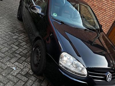 Usata VW Golf V 105 CV (77 kW) 2007 Nero Utilitaria