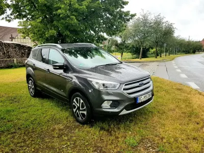 Gebraucht Ford Kuga 150 PS (110 kW) 2018 Grau SUV