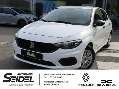 Gebraucht Fiat Tipo Street 95 PS (69 kW) 2020 Colore esterno (bianco (vr249 Limousine