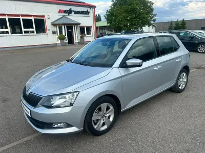 Gebraucht Skoda Fabia Ambition 90 PS (66 kW) 2016 Silber Kleinwagen