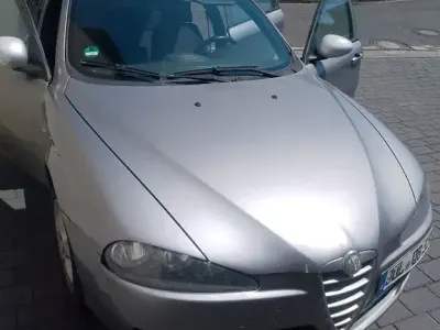 Gebraucht Alfa Romeo 147 105 PS (77 kW) 2010 Silber Kleinwagen
