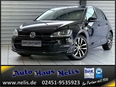 Second-hand VW Golf VII Highline 122 CP (89 kW) 2013 Negru Berlinǎ