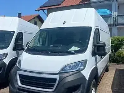 Gebraucht Peugeot Boxer 165 PS (121 kW) 2021 Weiss Van