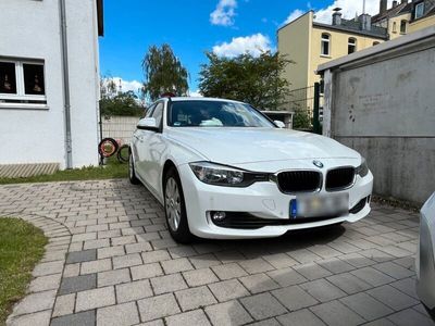 gebraucht BMW 316 d Touring Weiß Navi Unfallfrei PDC Topzustand
