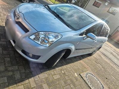 Gebraucht Toyota Corolla Verso 129 PS (94 kW) 2007 Silber Van / Kleinbus
