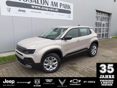 Neu Jeep Avenger Altitude 110 PS (80 kW) 2025 Volcano black SUV