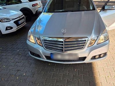 Mercedes E200