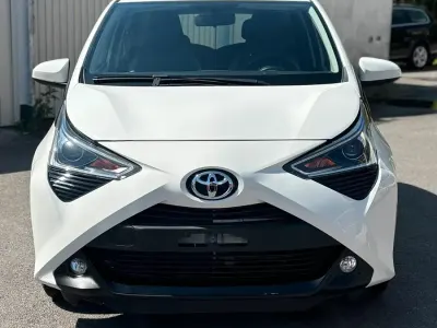 Gebraucht Toyota Aygo Edition 72 PS (52 kW) 2021 Weiß Kleinwagen