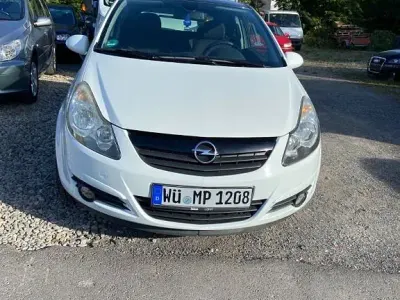 Gebraucht Opel Corsa Color Edition 95 PS (69 kW) 2011 Weiß Kleinwagen