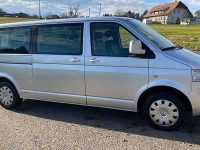 Gebraucht VW Caravelle 131 PS (96 kW) 2009 Silber Van / Kleinbus
