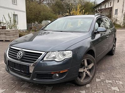 Gebraucht VW Passat 122 PS (89 kW) 2011 Grau Kombi
