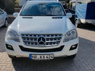 Gebraucht Mercedes ML350 231 PS (169 kW) 2010 Weiß SUV