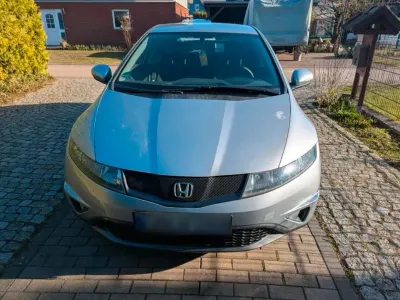 Gebraucht Honda Civic 99 PS (72 kW) 2011 Silber Limousine