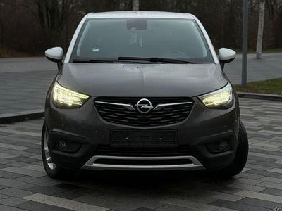 Grau Gebraucht 2020 Opel Crossland Innovation SUV | 14.800 € (Fairer Preis)