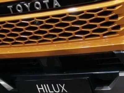 Neu Toyota HiLux 204 PS (150 kW) 2026 Grau Pickup