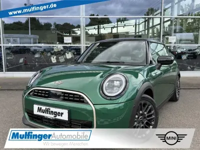 Gebraucht Mini Cooper Favoured 114 kW (156 PS) 2025 British racing green iv (metallic) Kleinwagen