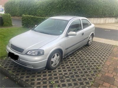 Gebraucht Opel Astra 101 PS (74 kW) 2001 Silber Kleinwagen