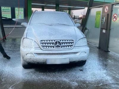 Gebraucht Mercedes ML270 163 PS (119 kW) 2004 Grau SUV