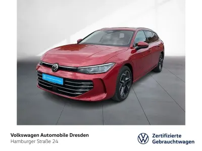 Gebraucht VW Passat Elegance 193 PS (141 kW) 2025 Rot Kombi