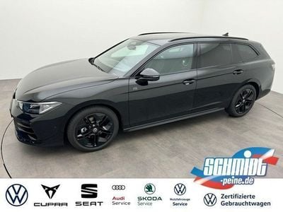 Grenadillschwarz metallic Gebraucht 2024 VW Passat R-line Kombi | 42.900 € (Guter Preis)