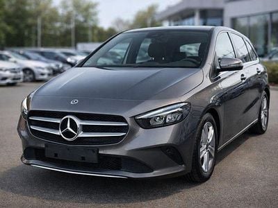 Gebraucht Mercedes B200 Progressive 163 PS (119 kW) 2019 Grau Van / Kleinbus