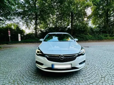 Gebraucht Opel Astra 136 PS (100 kW) 2017 Weiß Kombi