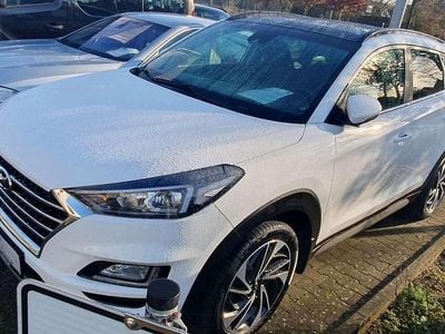 Weiß Gebraucht 2019 Hyundai Tucson Trend SUV | 19.510 € (Fairer Preis)