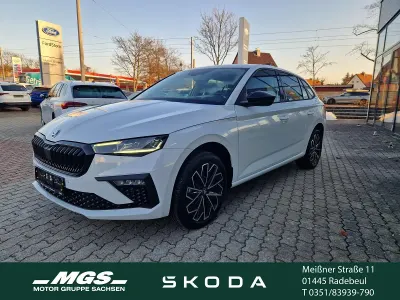 Neu Skoda Scala 150 PS (110 kW) 2025 Moonweiss metallic Kleinwagen