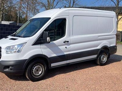 Gebraucht Ford Transit Trend 105 PS (77 kW) 2018 Weiß Van / Kleinbus