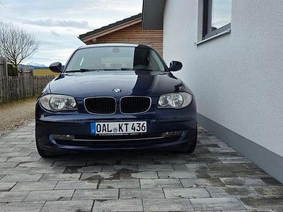 Gebraucht BMW 118 Lifestyle 143 PS (105 kW) 2011 Blau Kleinwagen
