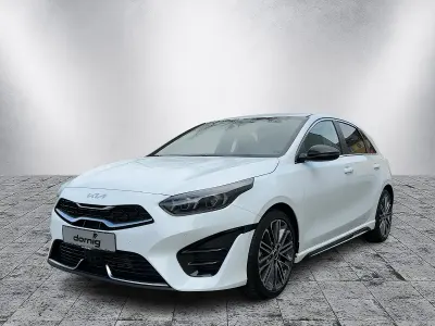 Neu Kia Ceed GT-Line 140 PS (102 kW) 2025 Weiß Kleinwagen