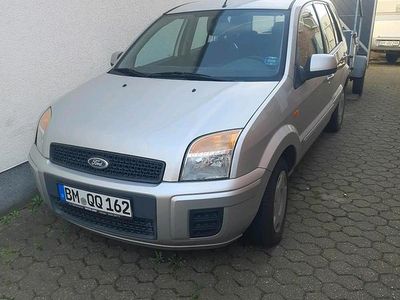 Gebraucht Ford Fusion 59 PS (43 kW) 2009 Silber Kleinwagen