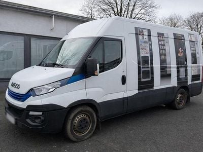 Gebraucht Iveco Daily 156 PS (114 kW) 2019 Weiß Van / Kleinbus
