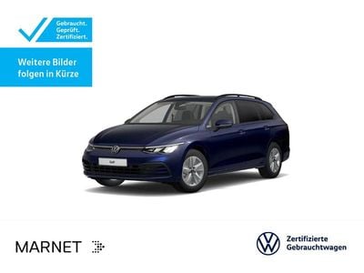 Gebraucht VW Golf VIII Life 150 PS (110 kW) 2022 Atlantik blue metallic Kombi