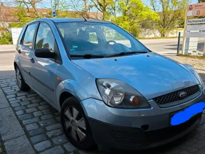 Gebraucht Ford Fiesta 60 PS (44 kW) 2006 Blau Kleinwagen
