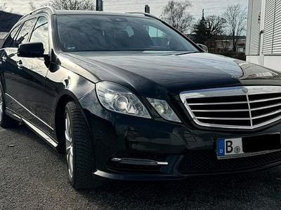 Gebraucht Mercedes E220 Avantgarde 170 PS (125 kW) 2013 Schwarz Kombi