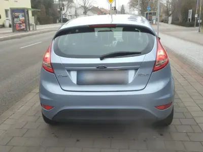 Gebraucht Ford Fiesta 98 PS (72 kW) 2010 Blau Kombi