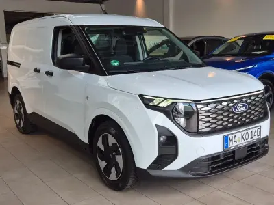Gebraucht Ford Courier Trend 100 kW (136 PS) 2025 Weiß Van / Kleinbus