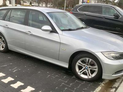 gebraucht BMW 320 d Touring SPORT-KEYLESS-SITZHEIZUNG