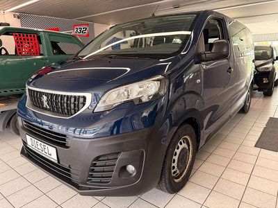 Gebraucht Peugeot Expert 116 PS (85 kW) 2017 Imperial  blau Van