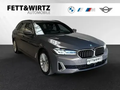Gebraucht BMW 530e Luxury Line 292 PS (214 kW) 2021 Bmw individual alvitgrau metallic Kombi