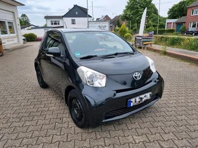 Toyota iQ