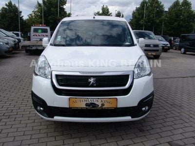 Gebraucht Peugeot Partner Tepee Active 99 PS (72 kW) 2017 Weiß Van / Kleinbus