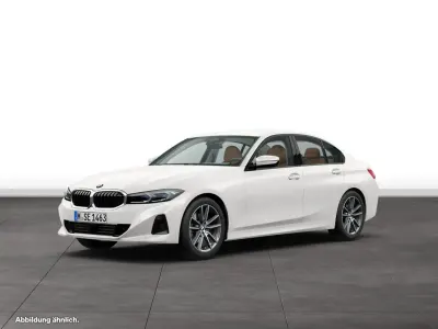 Gebraucht BMW 320 190 PS (139 kW) 2025 Mineralweiß metallic Limousine