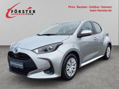 Silber Gebraucht 2022 Toyota Yaris Hybrid Business Edition Limousine | 18.450 € (Fairer Preis)
