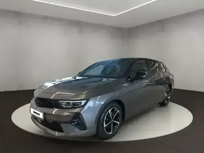 Gebraucht Opel Astra 131 PS (96 kW) 2025 Vulkan grau (metallic) Kleinwagen