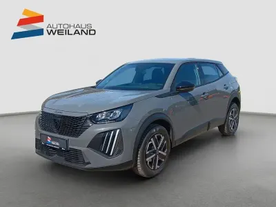 Gebraucht Peugeot 2008 Active 101 PS (74 kW) 2024 Lackierung seleniumgrau/typ aussenverkleidung metalliclackierung SUV