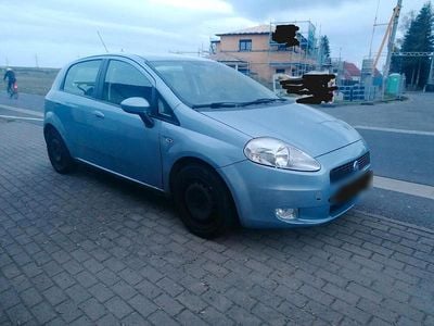 Usata Fiat Grande Punto 78 CV (57 kW) 2005 Blu Utilitaria